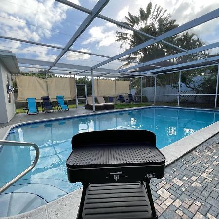 Pool Vacation Villa Hollywood Exterior photo